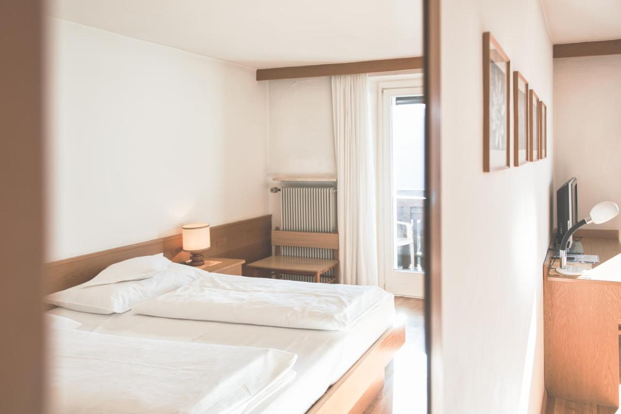 Hotel Gasthof Stern Nova Ponente Exterior foto